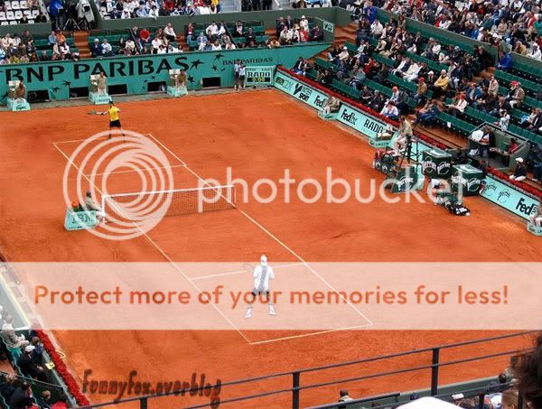 moitié de Court central de Roland-Garros moitié de Court central de Roland-Garros/Roland-Garros-Demi-Terrain.jpg